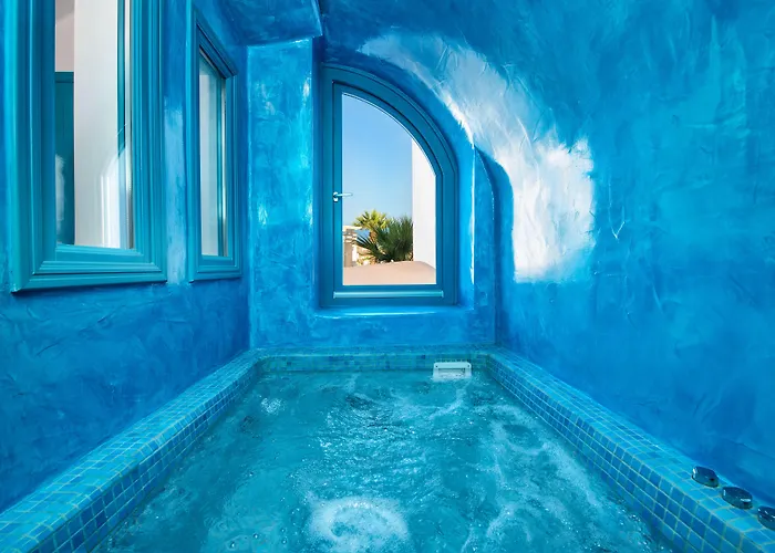 Hotel Evgenia & By Calm Collection 2*