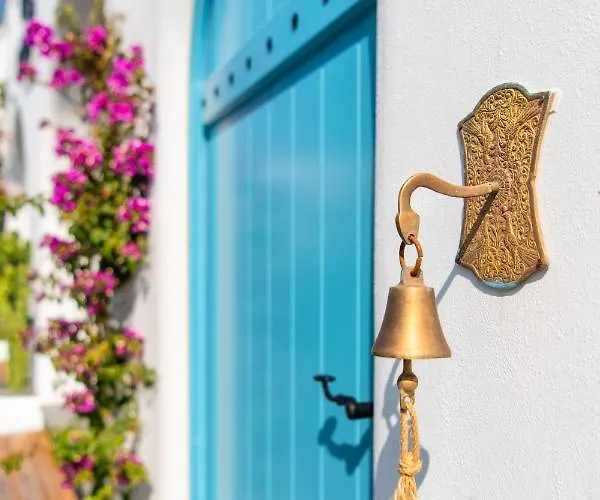 Evgenia & By Calm Collection 2* Fira (Santorini)