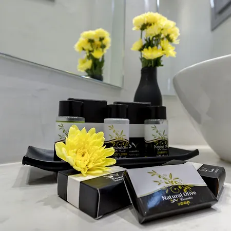 Evgenia & By Calm Collection ホテル 2*