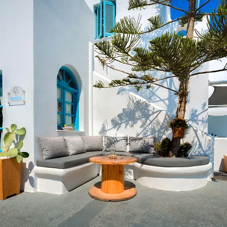 Evgenia & By Calm Collection ホテル 2*