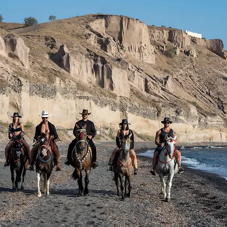 Evgenia & By Calm Collection ホテル サントリーニ