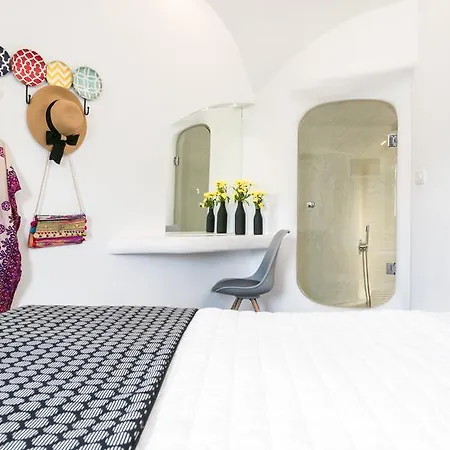 Hotel Evgenia & By Calm Collection Fira (Santorini)