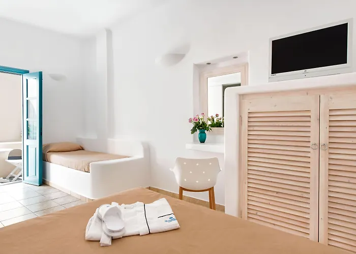 Evgenia & By Calm Collection Φηρά